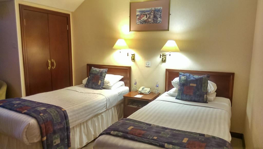 Malin Court Hotel And Restaurant エアー 部屋 写真
